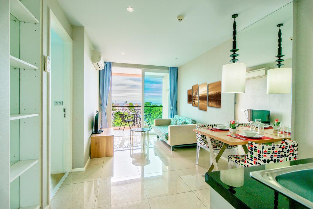 Atlantis Residence Jomtien Beach Exteriör bild